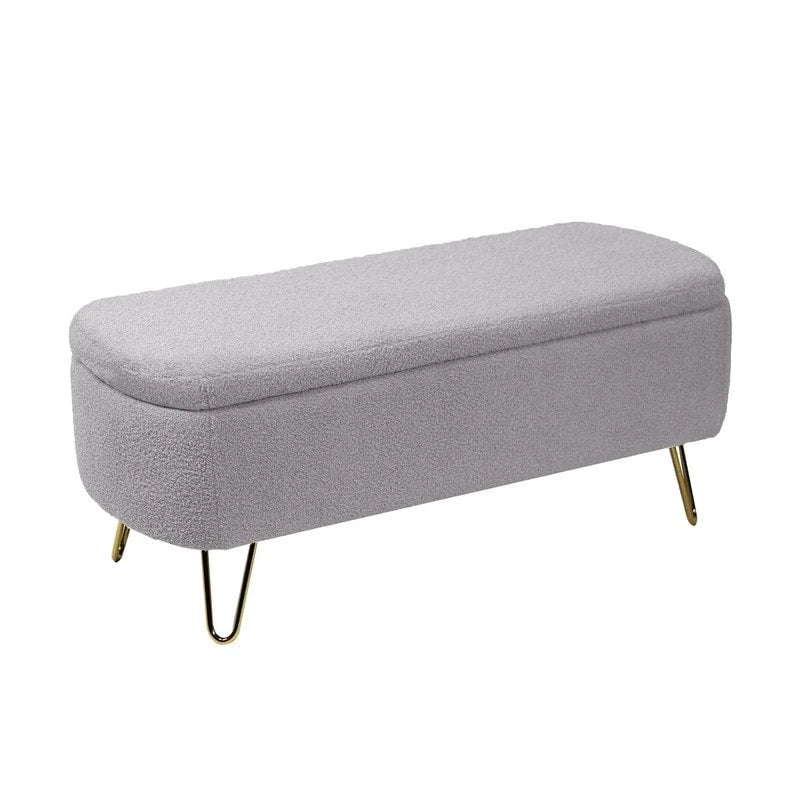 39 Stauraumbank aus weißem Bouclé für Wohn- und Schlafzimmer, Stauraumbank aus Sherpa-Stoff mit Fußablage fürs Schlafzimmer, oval, mit goldenen Beinen