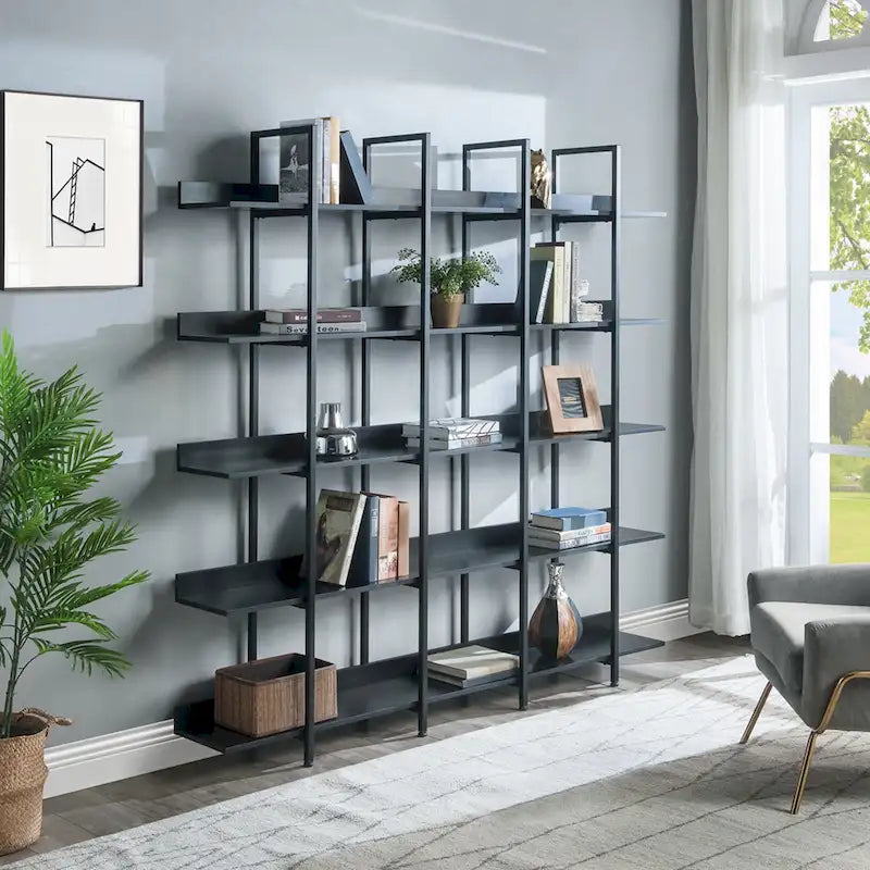 Regal im Vintage-Industriestil mit Metallgestell