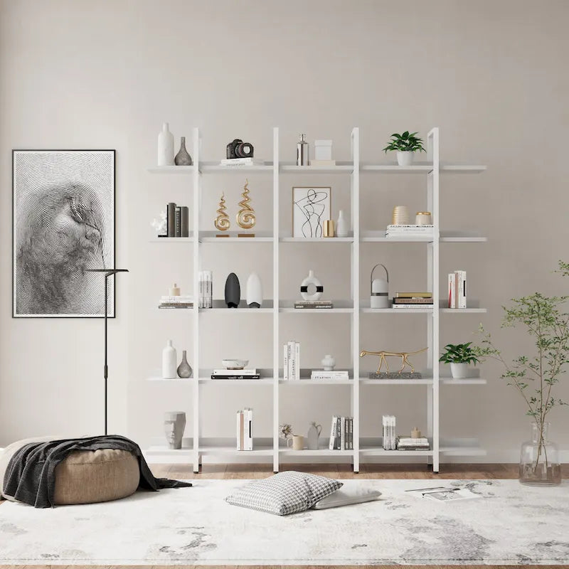 Regal im Vintage-Industriestil mit Metallgestell