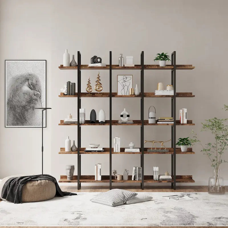 Regal im Vintage-Industriestil mit Metallgestell
