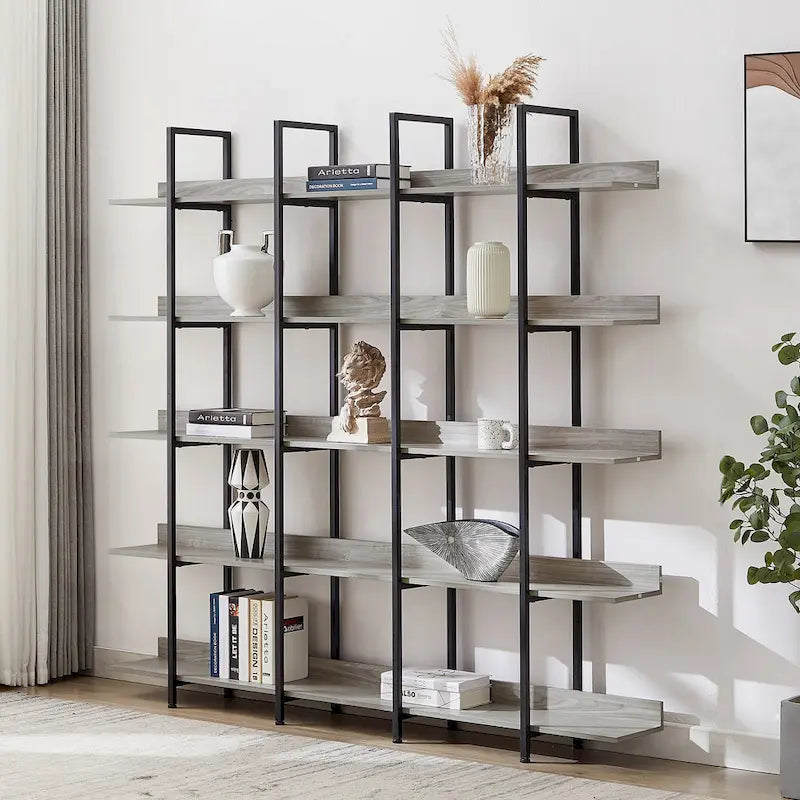 Regal im Vintage-Industriestil mit Metallgestell