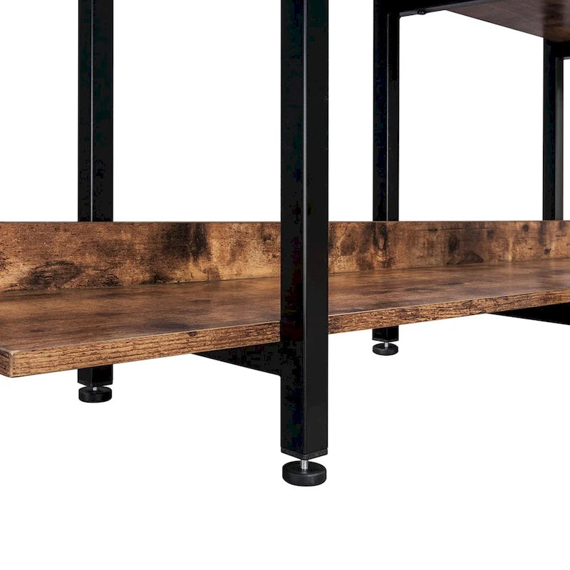 Regal im Vintage-Industriestil mit Metallgestell